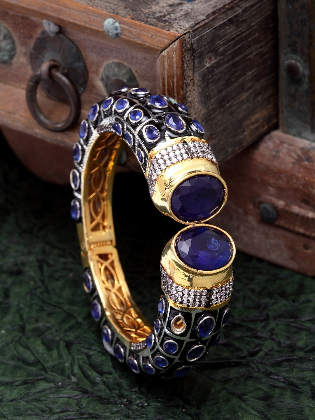 

DUGRISTYLE Navy Blue & Gold Handcrafted Slip-On Bracelet