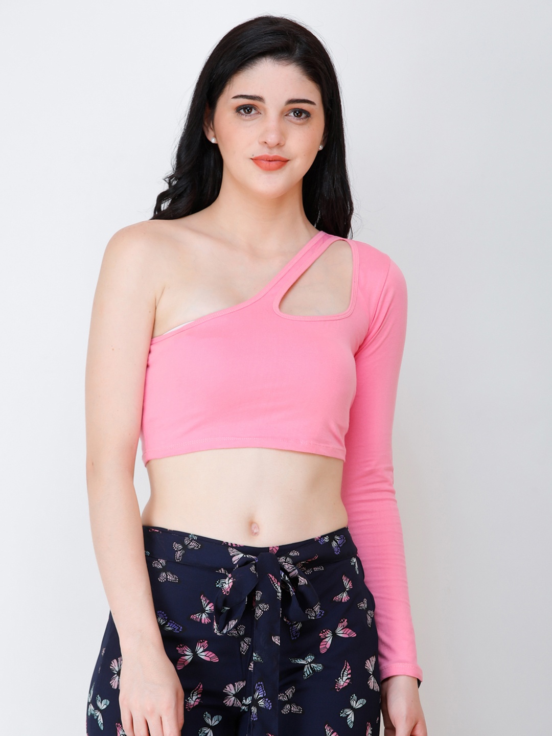 

SCORPIUS Women Pink Solid Crop Top