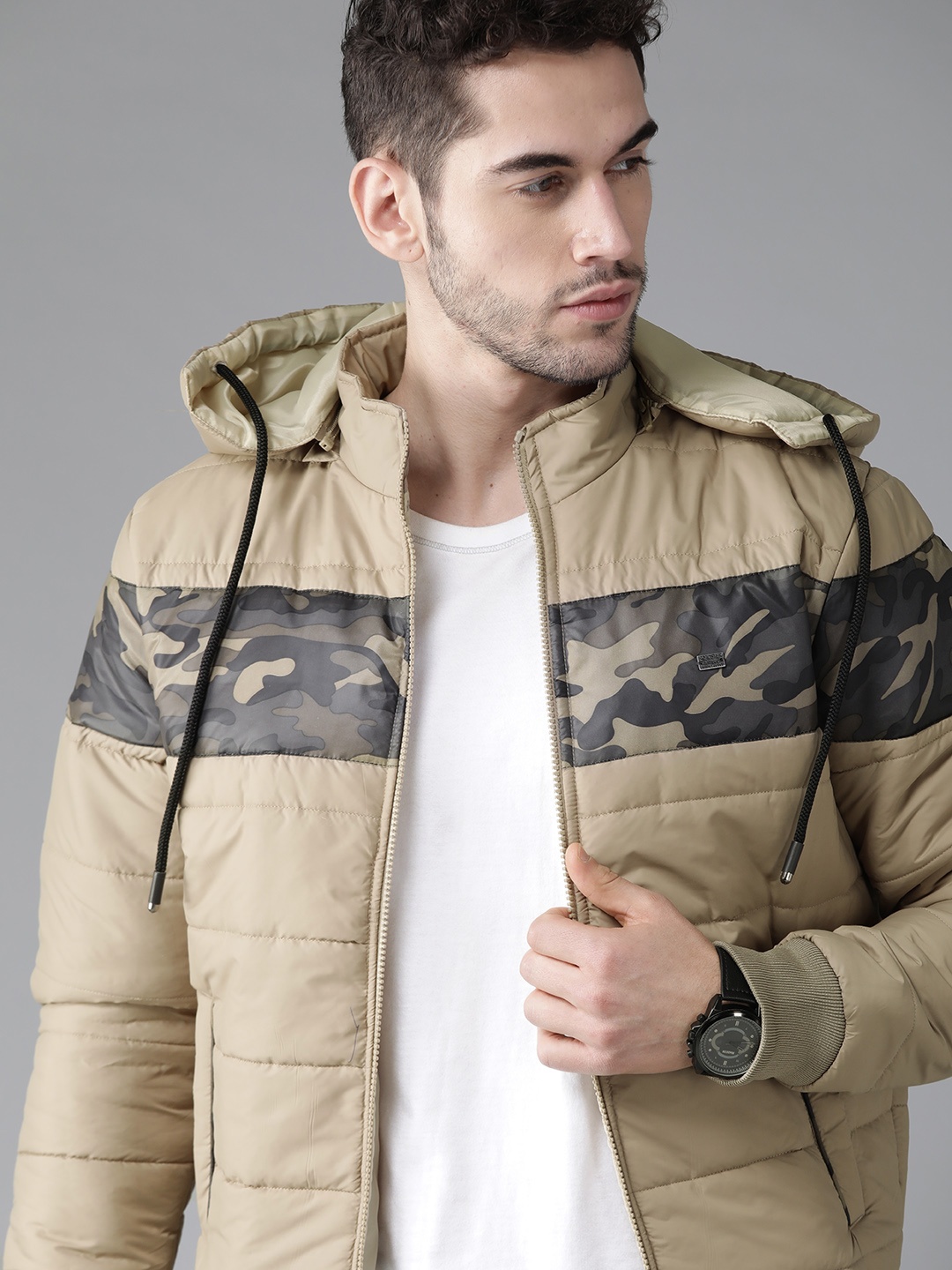 

Roadster Men Beige Printed Detail Detachable Hood Jacket