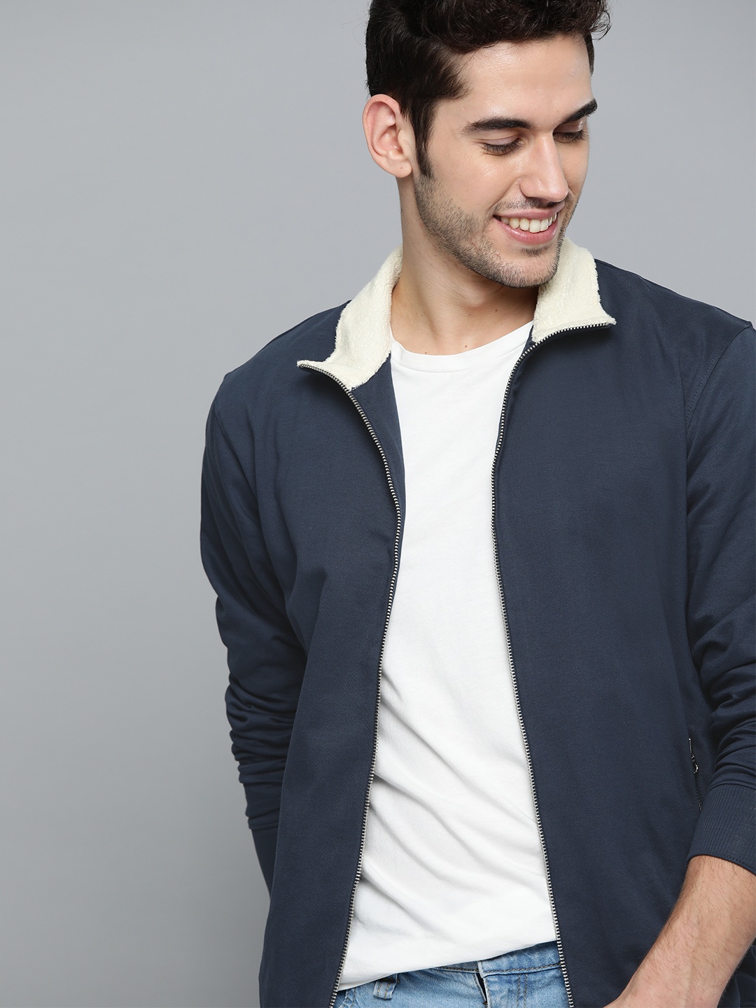 

Mast & Harbour Men Navy Blue Pure Cotton Solid Sweatshirt
