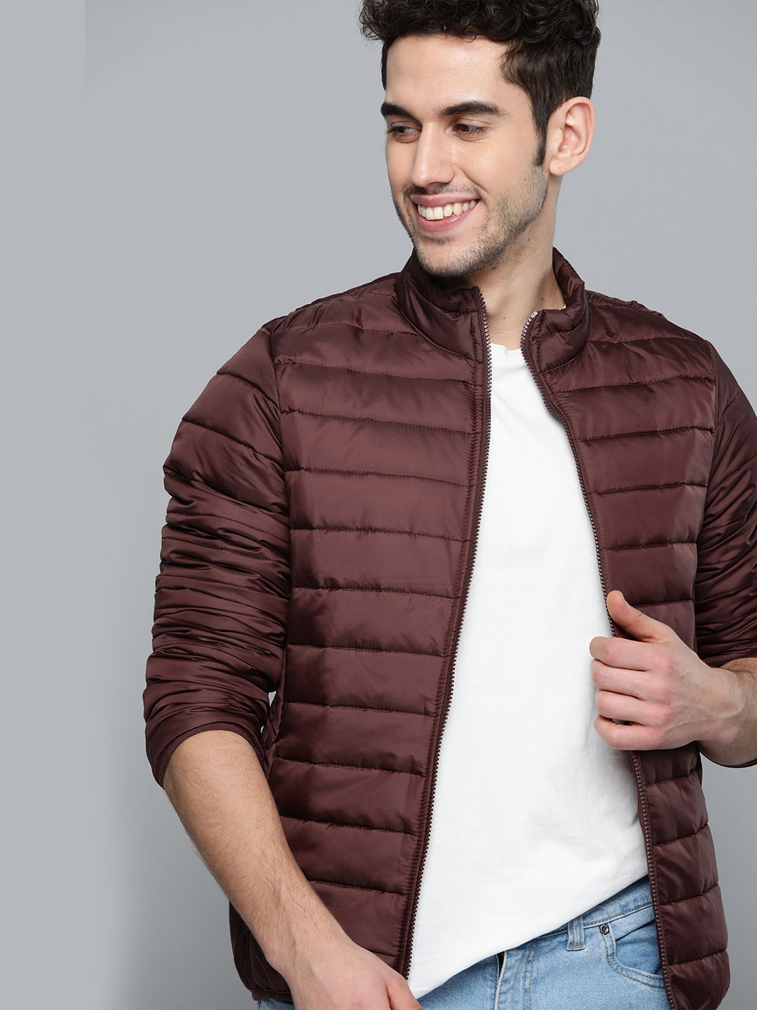 

Mast & Harbour Men Burgundy Solid Lightweight Puffer Jacket