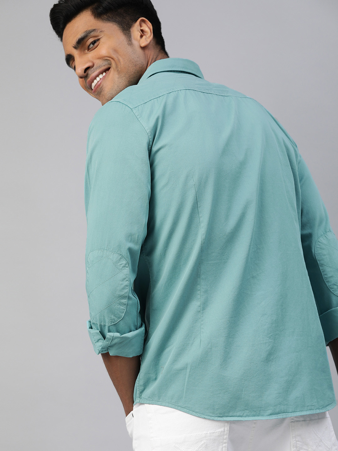 

Mast & Harbour Men Turquoise Blue Regular Fit Solid Casual Shirt