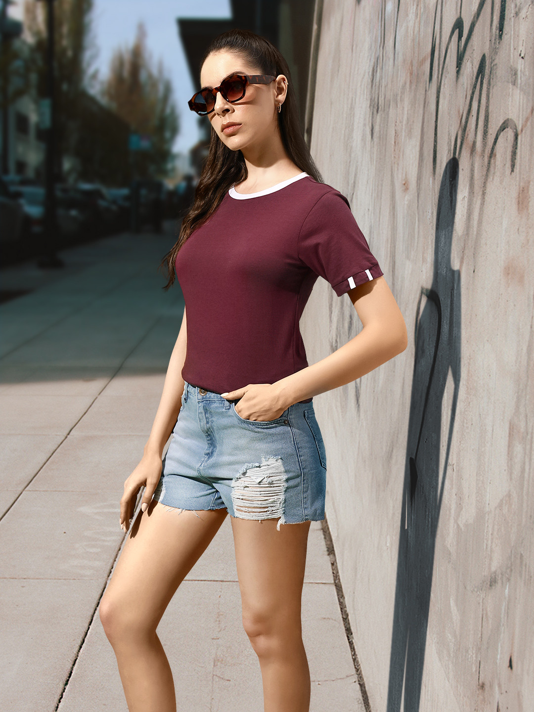 

Roadster Women Maroon Solid Round Neck T-shirt