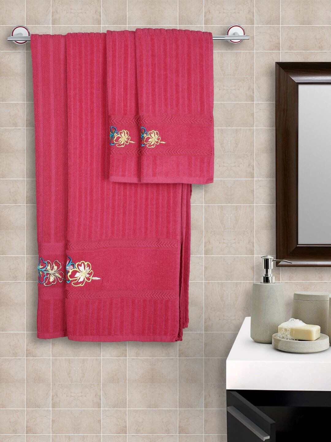 

HOSTA HOMES Unisex Set Of 4 Pink Self Designed Family Towels