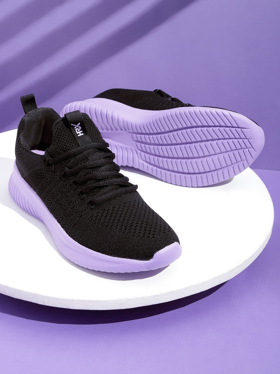 

HRX by Hrithik Roshan Women Black Woven Design Alpha Running Shoes