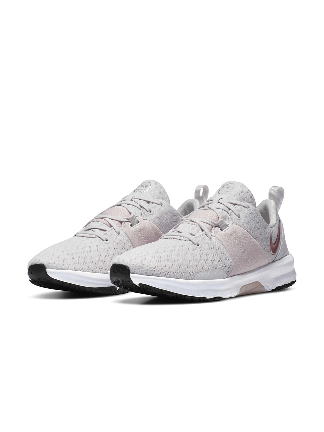 

Nike Women Grey CITY TRAINER 3 Shoes