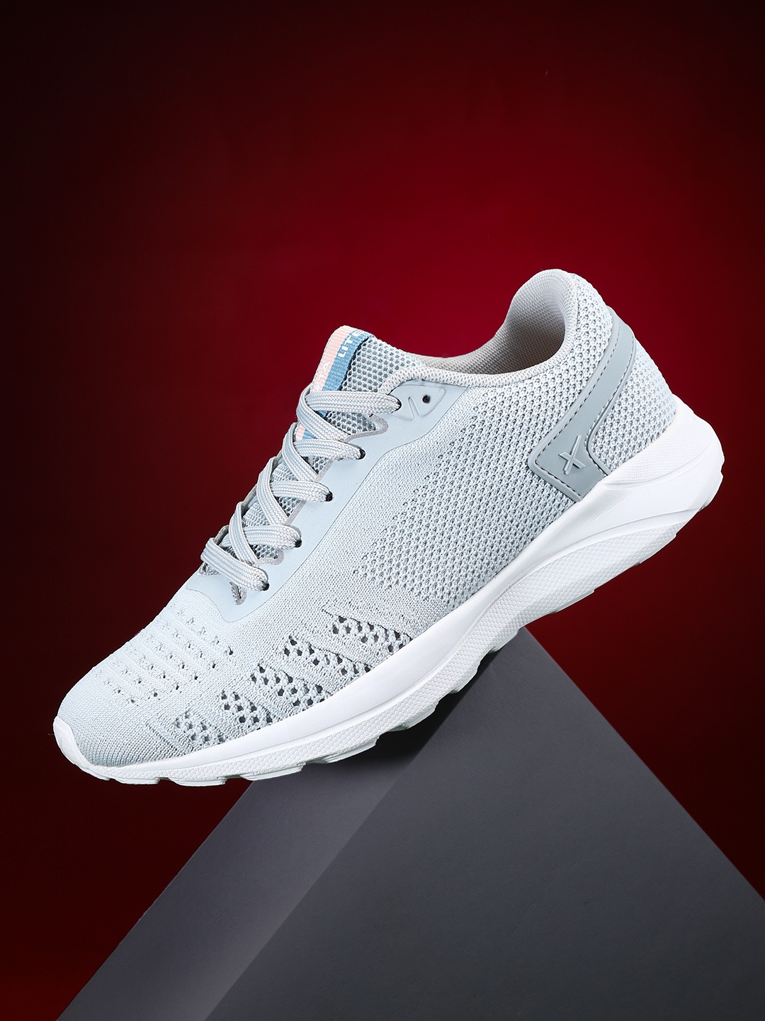 

HRX by Hrithik Roshan Women Grey Woven Design Metalite Running Shoes