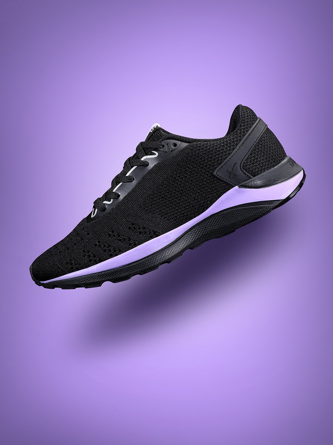 

HRX by Hrithik Roshan Women Black Woven Design Metalite Running Shoes