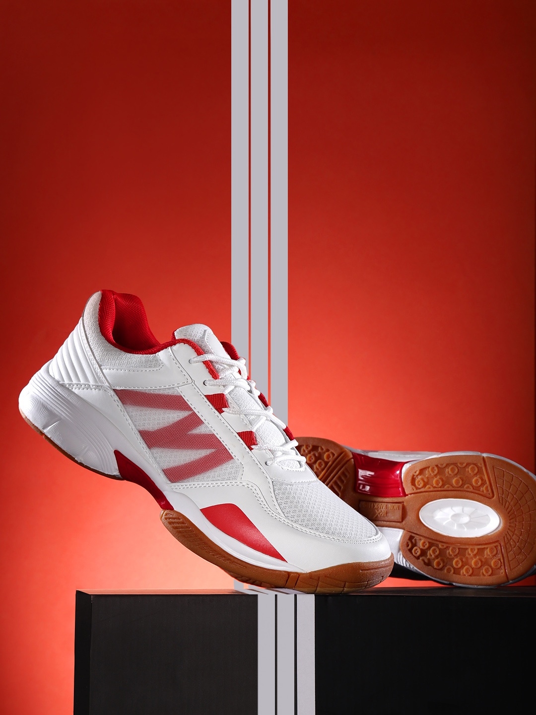 

HRX by Hrithik Roshan Men White Racquet sports Non Marking Court shoe