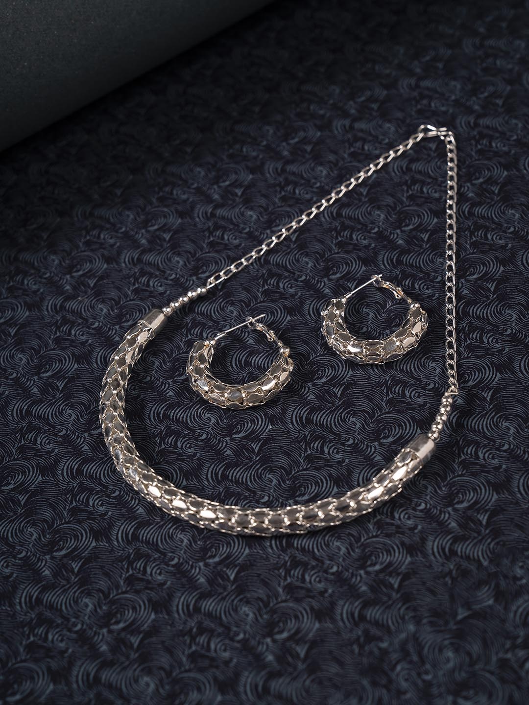 

Shoshaa Rhodium-Plated Silver-Toned Contemporary Jewellery Set