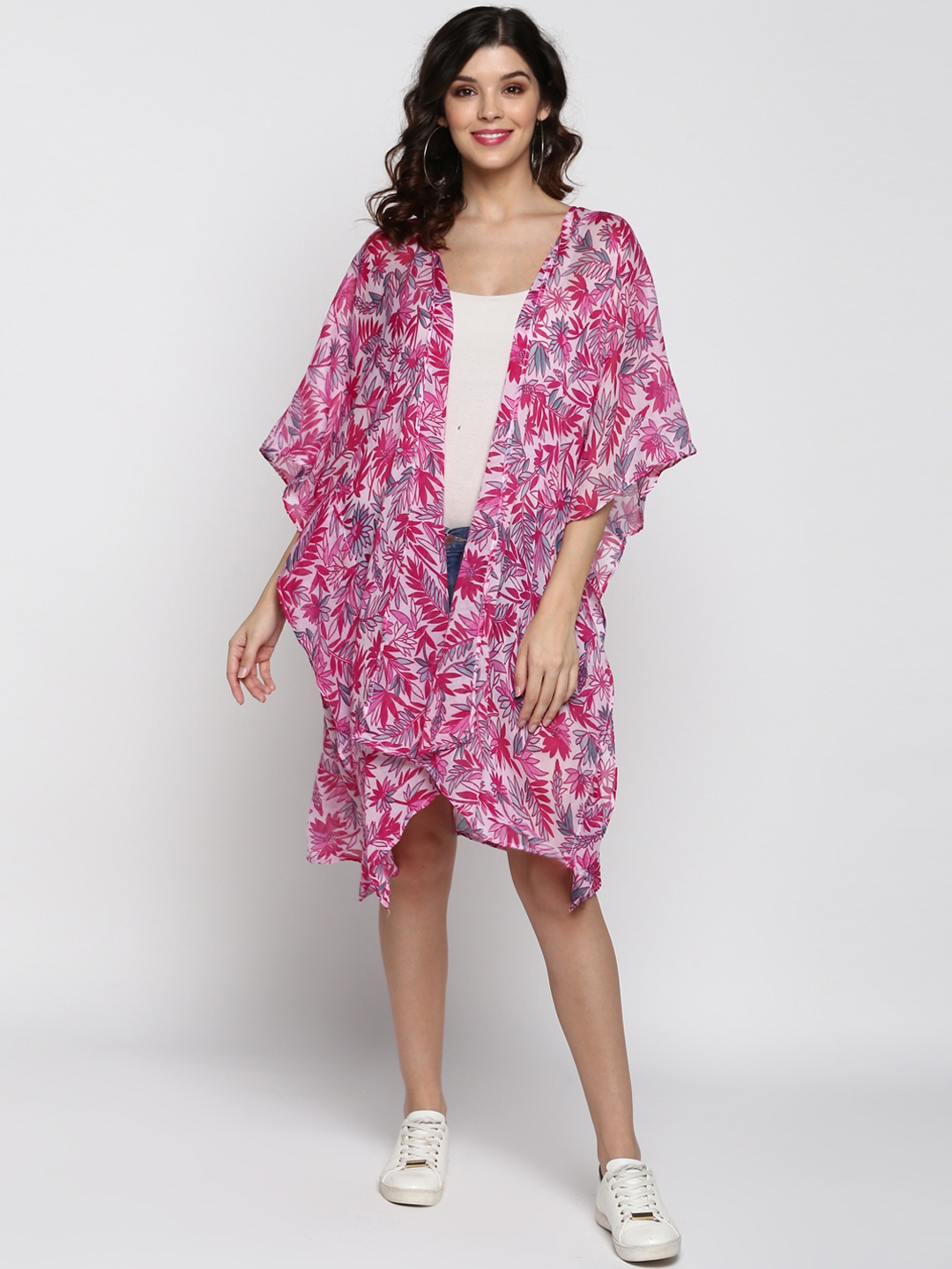 

Aditi Wasan Women Pink & White Floral Print Open Front Kimono Shrug