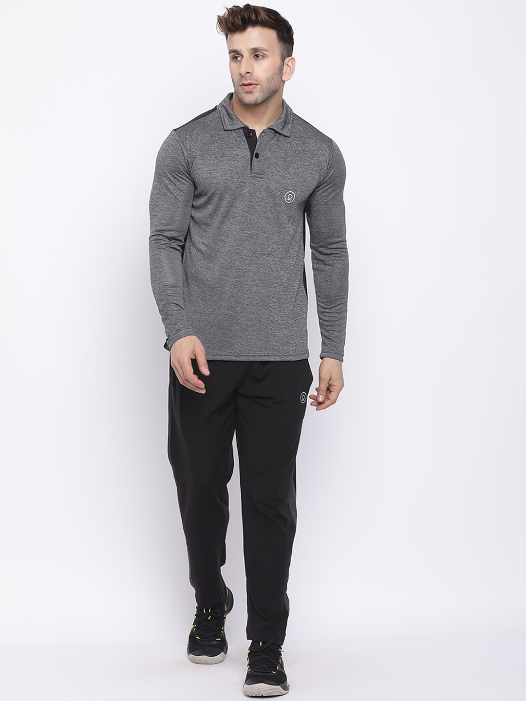 

Chkokko Men Grey & Black Solid Tracksuit