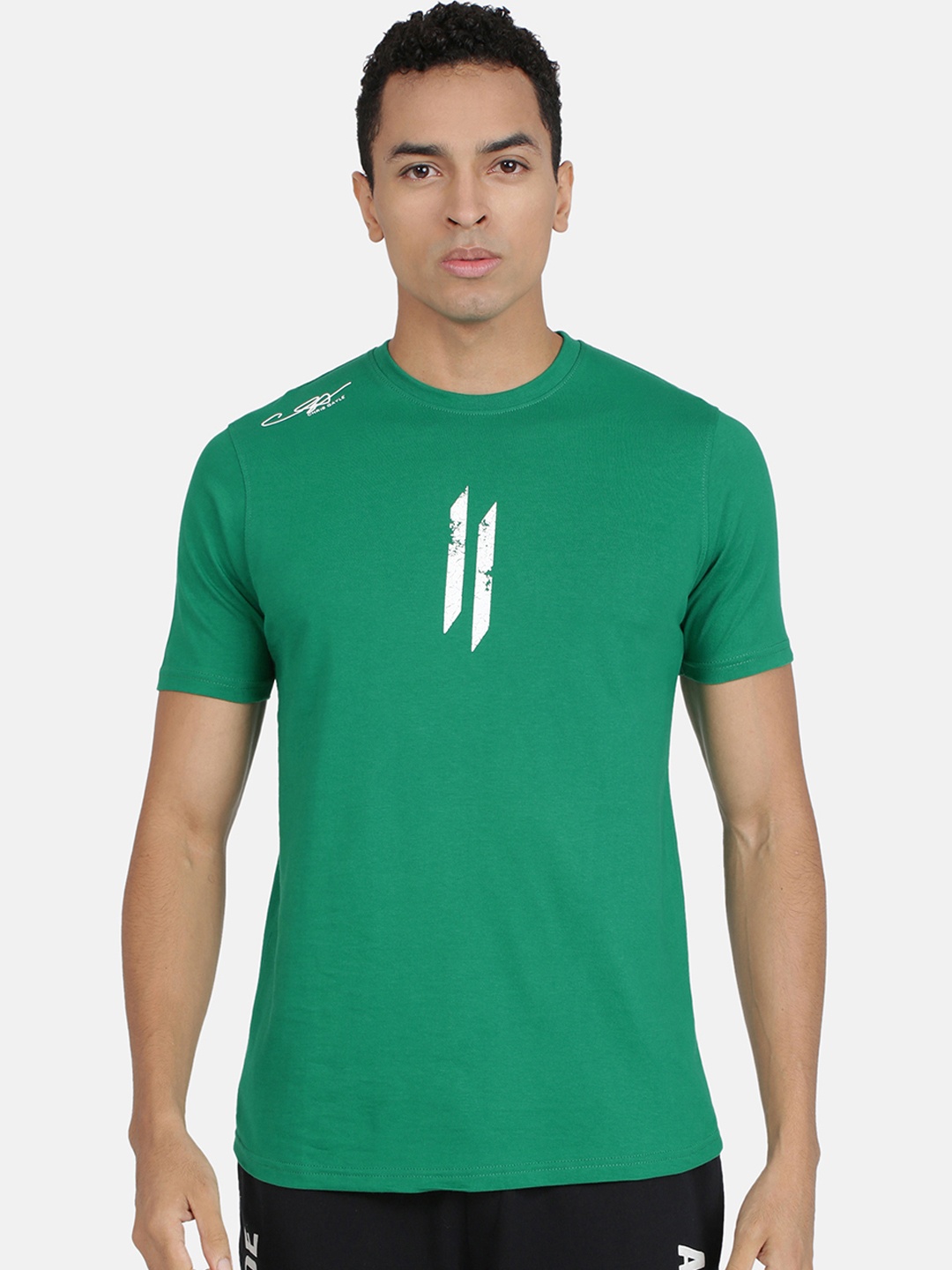 

ATTIITUDE Men Green Printed Round Neck Slim Fit T-shirt