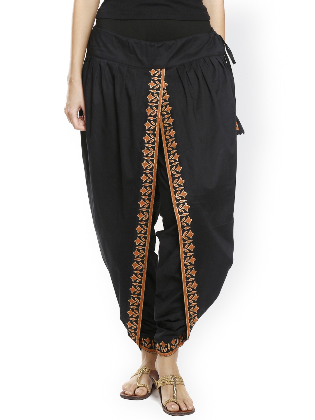 

9rasa Women Black Cotton Hand Block Printed Dhoti Pants