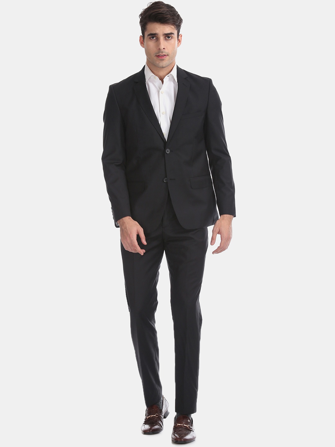 

Arrow Men Black Solid Single-Breasted Formal Suit
