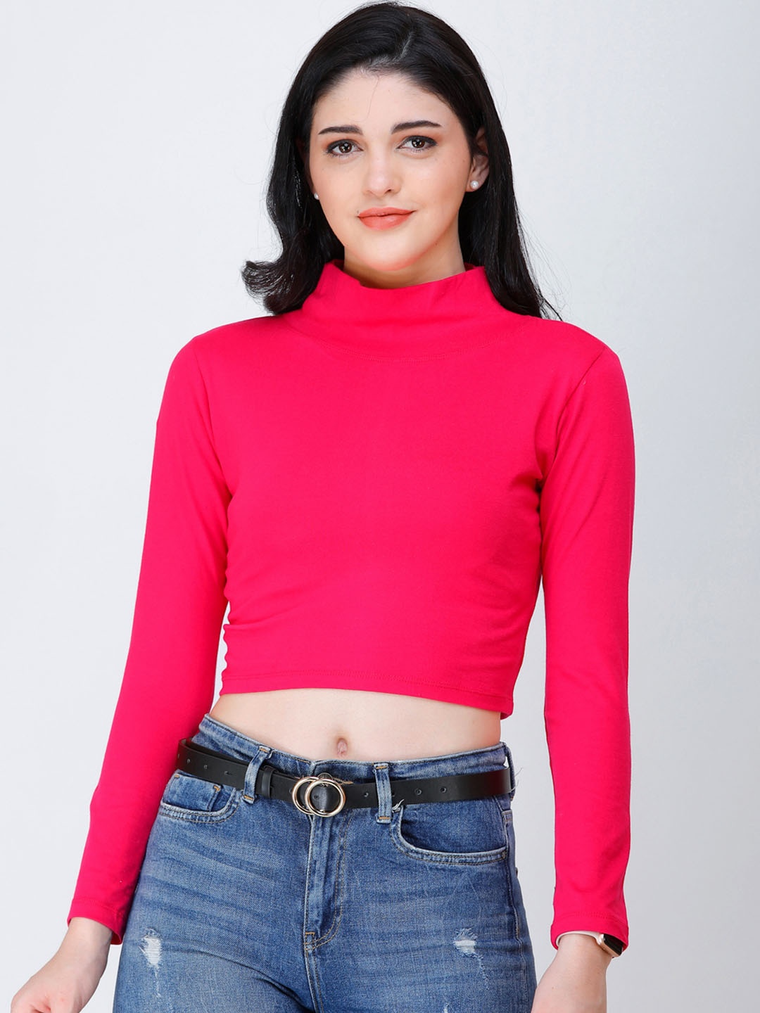 

SCORPIUS Women Pink Solid Crop Top