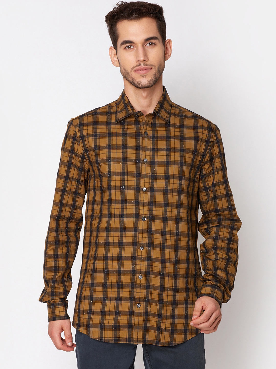 

LINDBERGH Men Mustard Yellow & Black Regular Fit Checked Casual Shirt