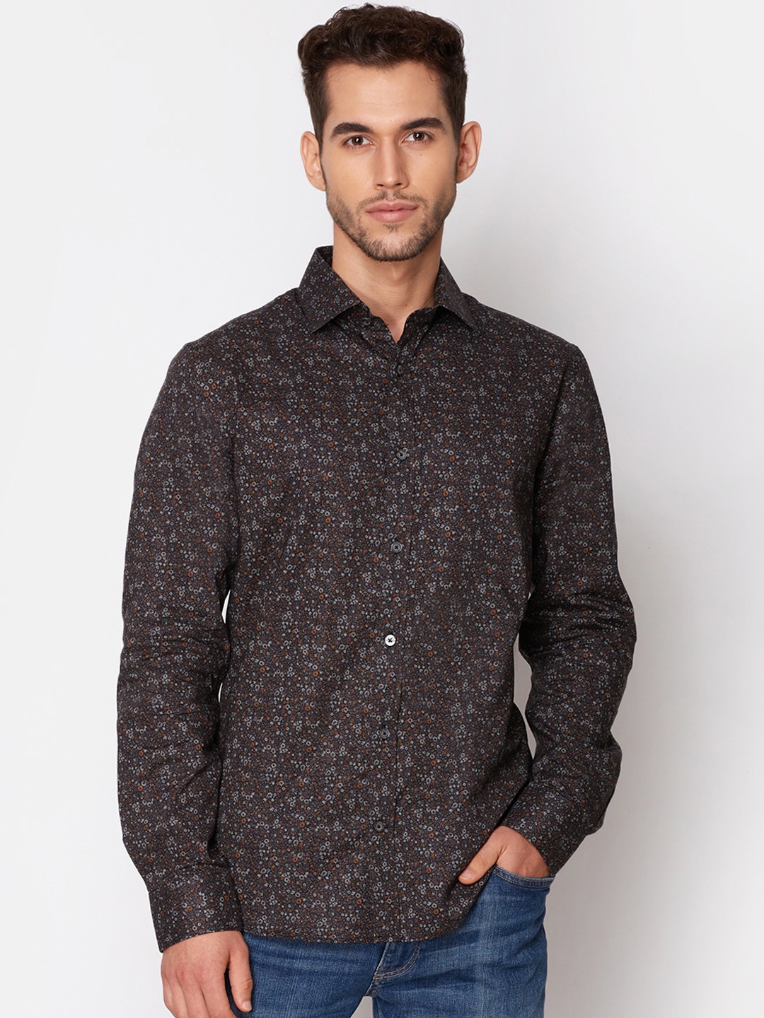 

LINDBERGH Men Black & Red Regular Fit Printed Casual Shirt