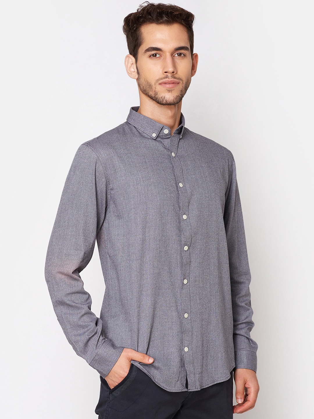 

LINDBERGH Men Grey Regular Fit Solid Casual Shirt