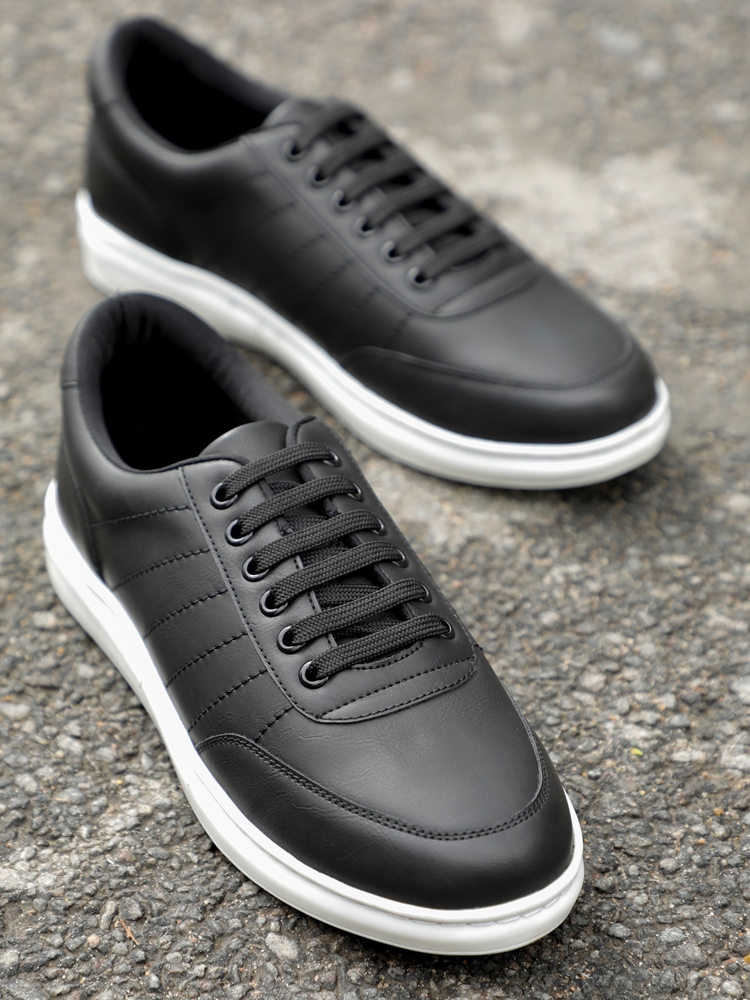 

HIGHLANDER Men PU Lace-Up Sneakers, Black