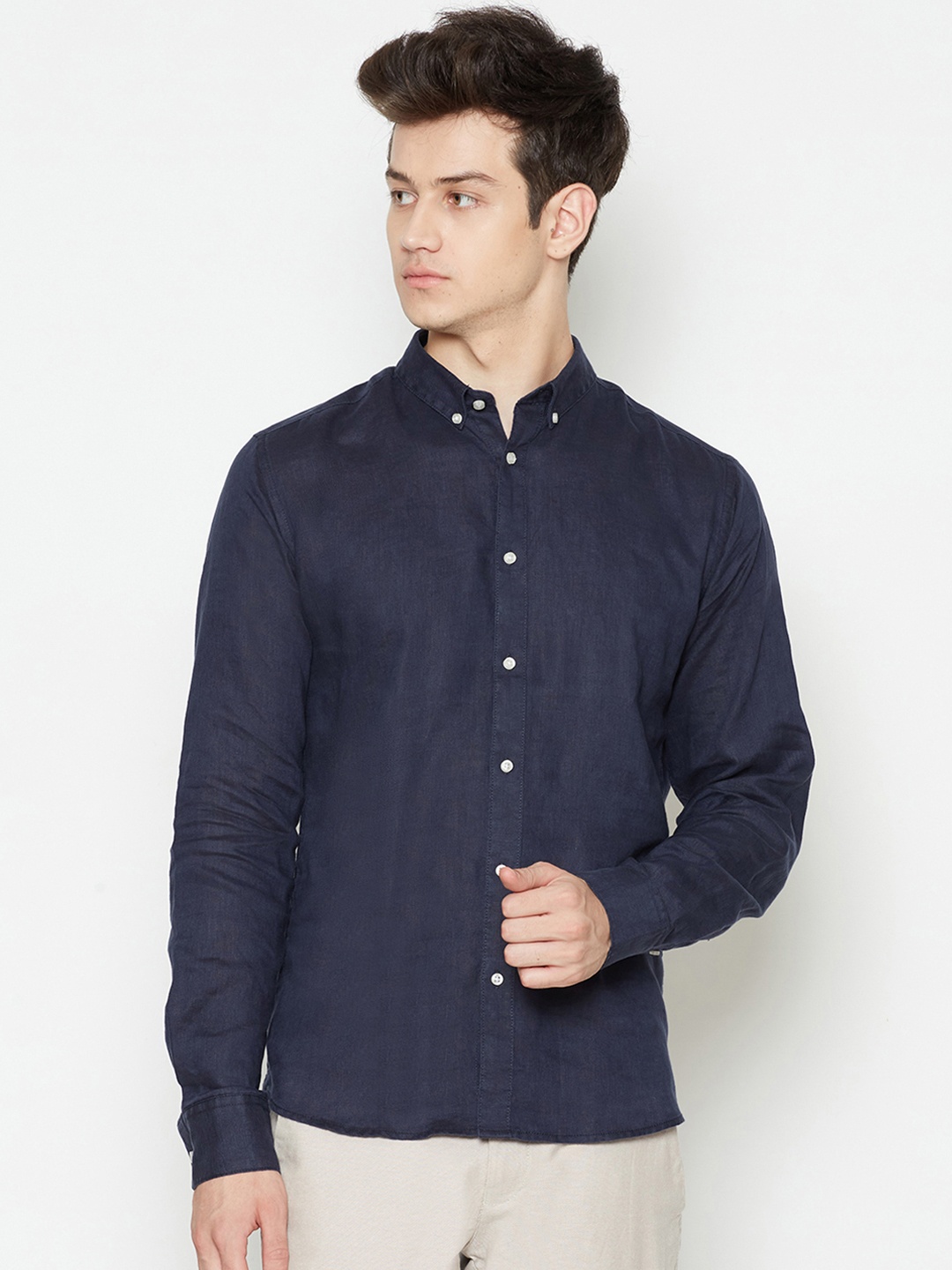 

Bruun & Stengade Men Navy Blue Slim Fit Solid Casual Shirt