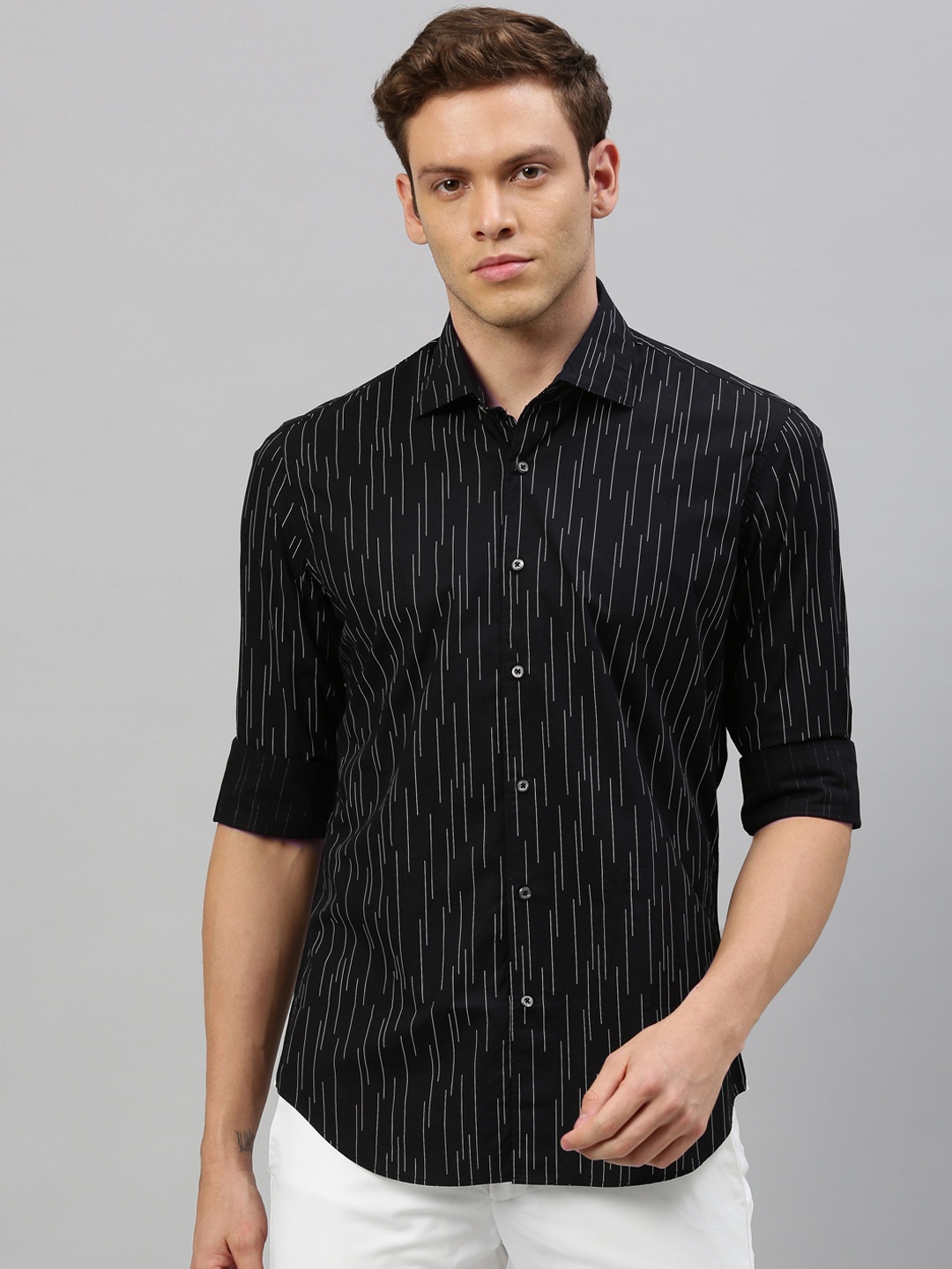 

RARE RABBIT Men Black & Off-White Tailored Fit Printed Casual Shirt