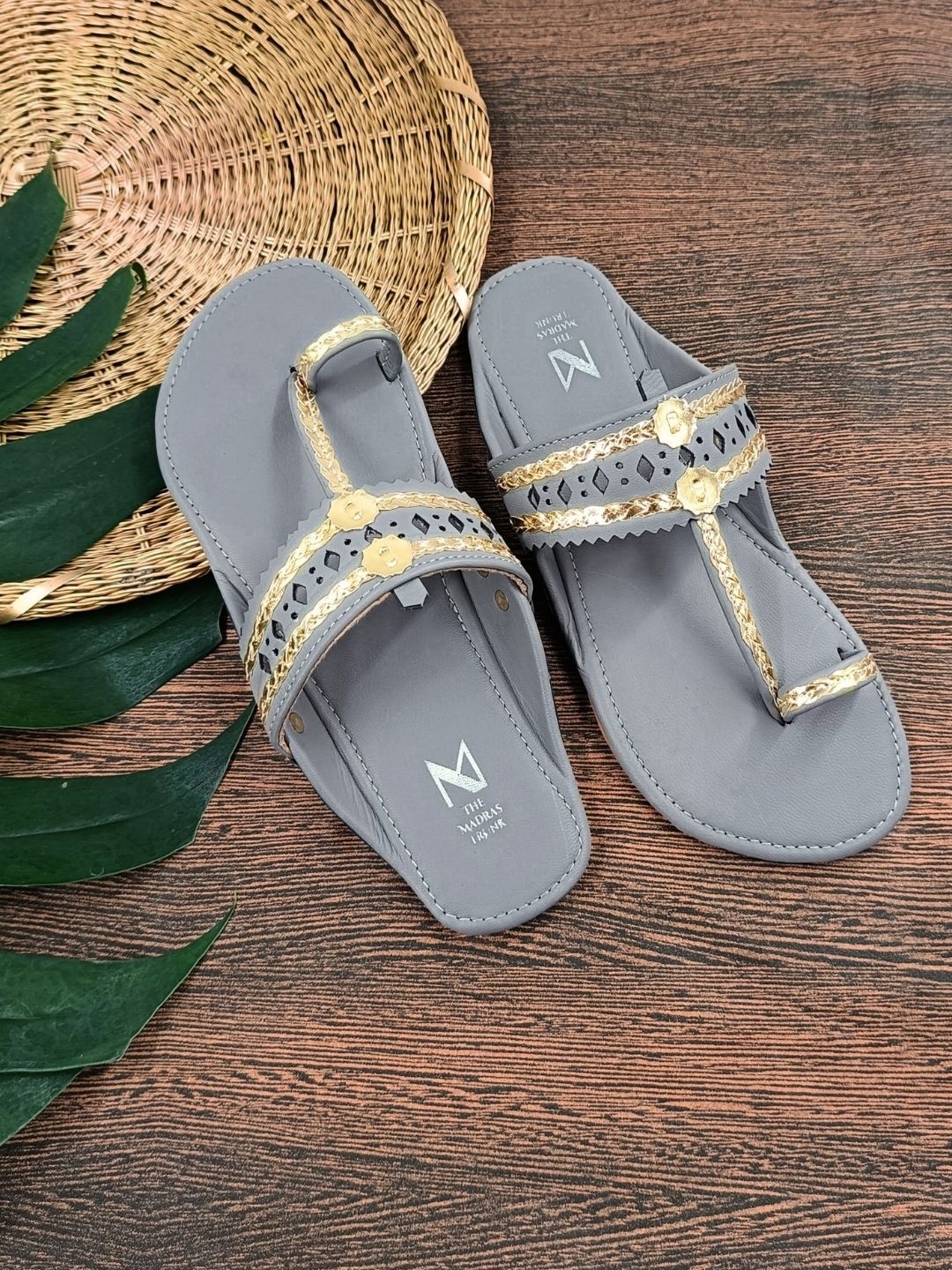 

THE MADRAS TRUNK Women Leather Braided Handcrafted Kolhapuri one toe Flats, Grey