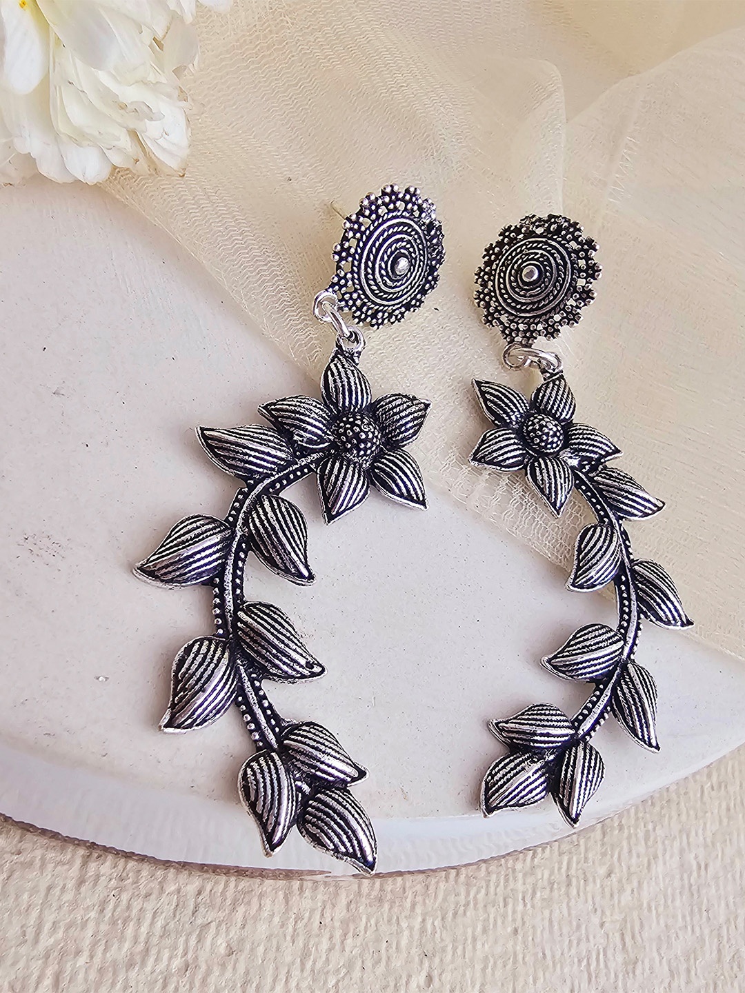

Binnis Wardrobe Silver-Plated Floral Oxidised Drop Earrings