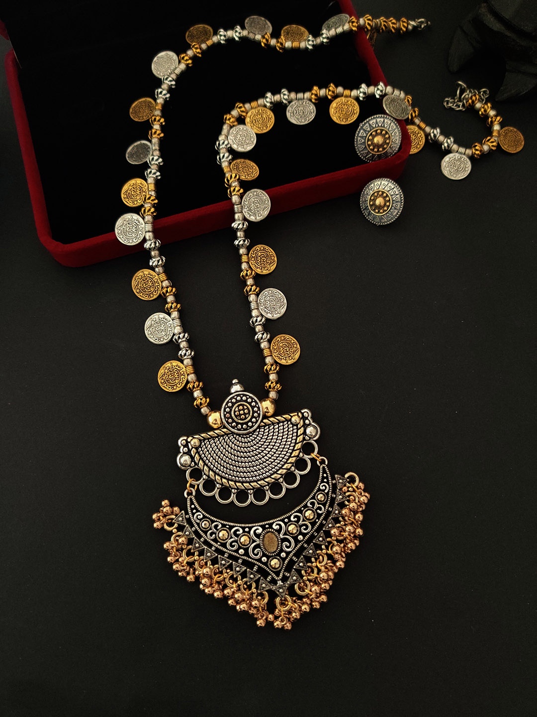 

Binnis Wardrobe Women Silver-Toned & Yellow Silver-Plated Jewellery Set