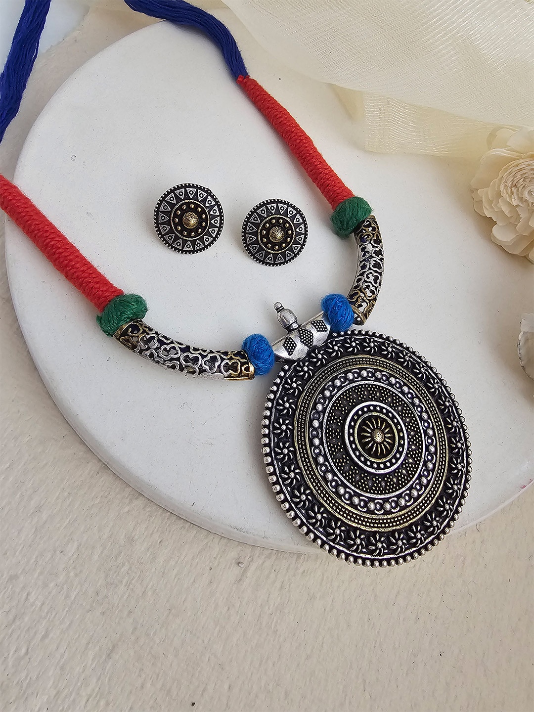 

Binnis Wardrobe Oxidized Gold-Toned Silver-Plated Jewellery Set