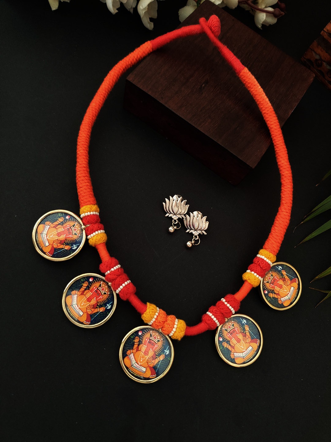 

Binnis Wardrobe Women Red & Silver-Toned Temple Jewellery Set