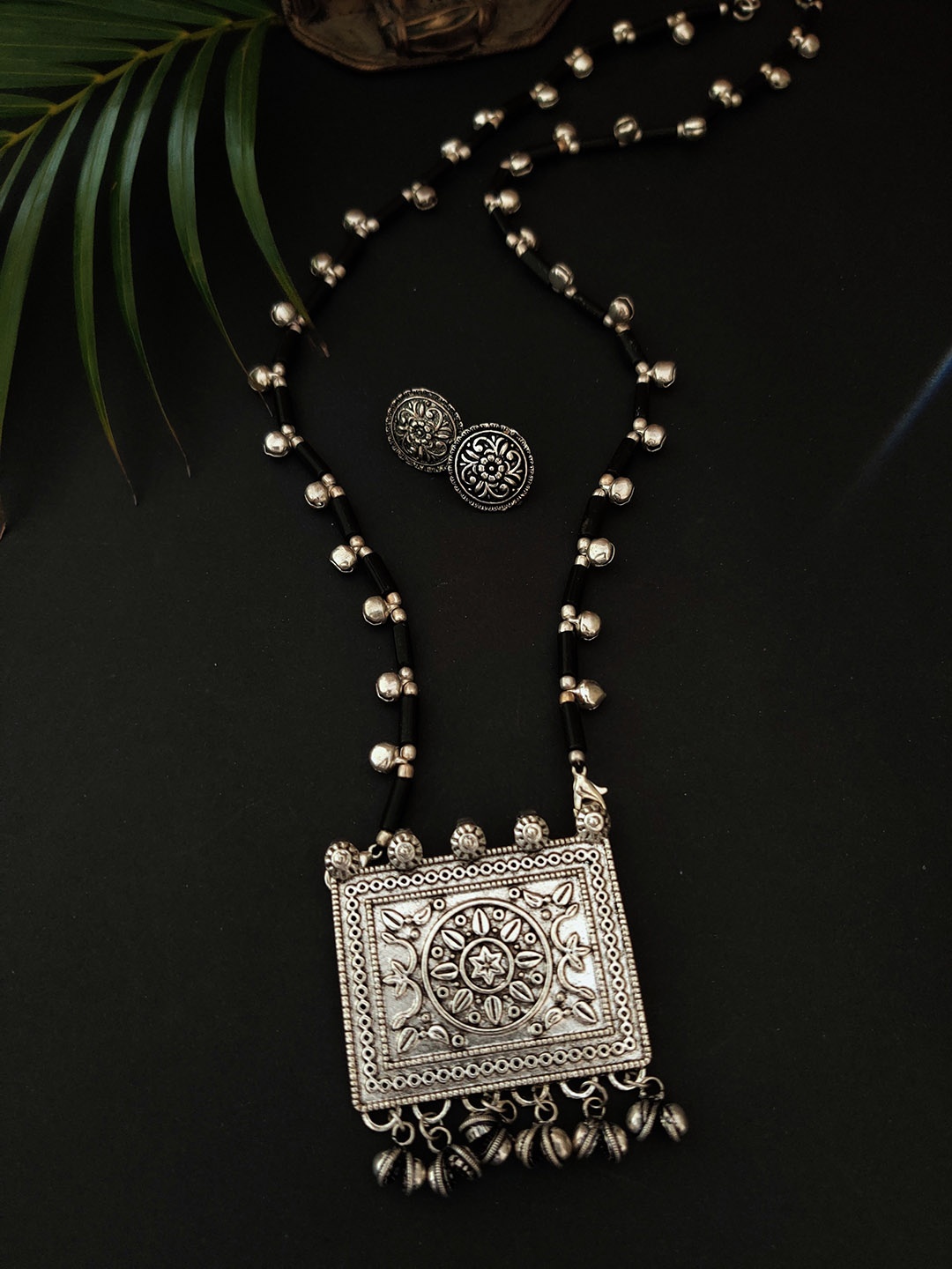 

Binnis Wardrobe Women Silver-Toned & Black Tribal Oxidised Jewllery Set
