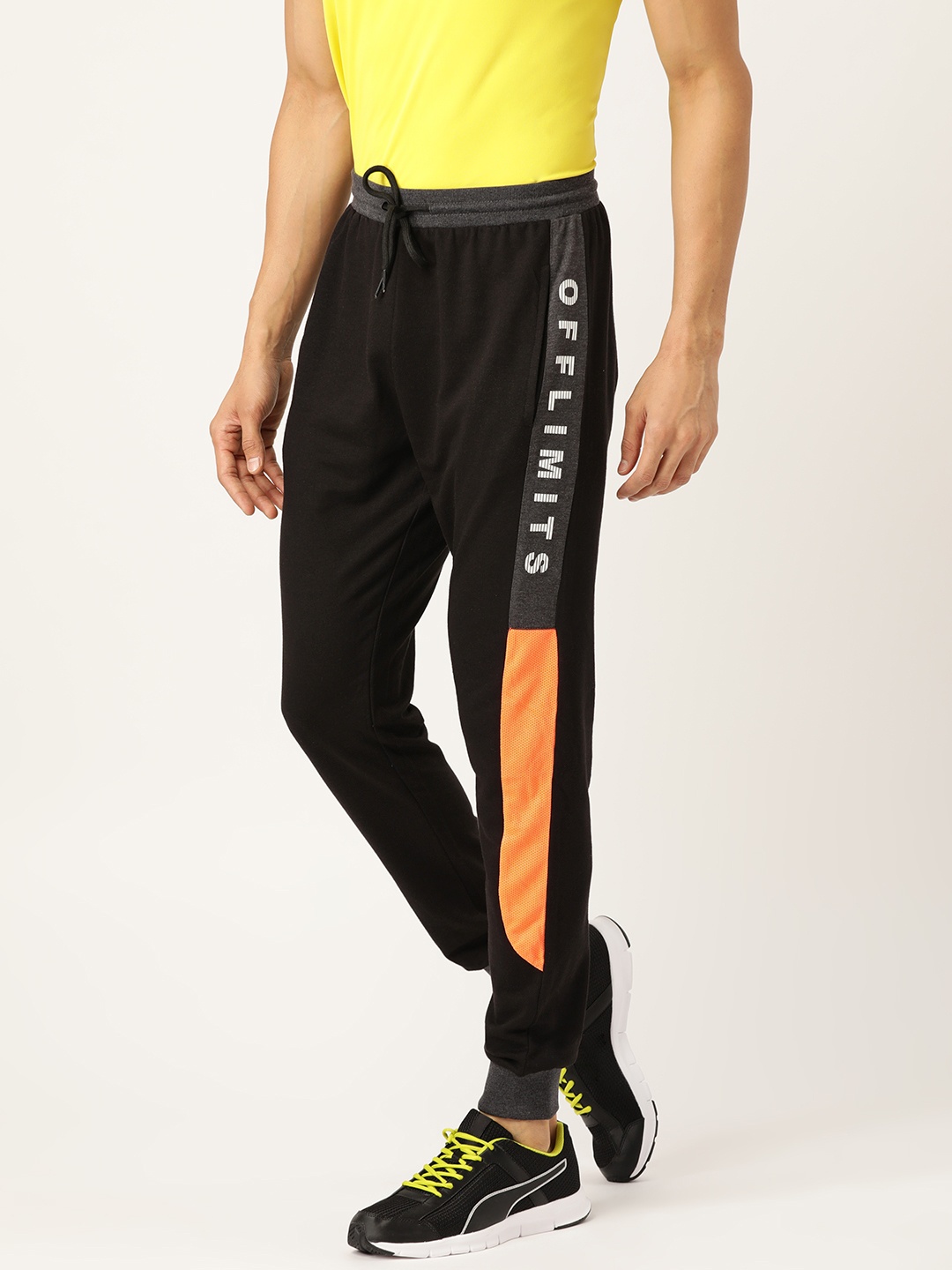 

OFF LIMITS Men Black Slim Fit Printed Detail Joggers