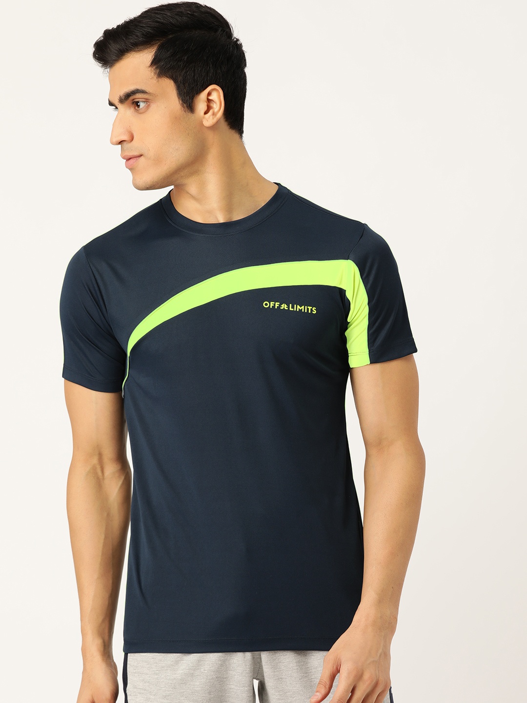 

OFF LIMITS Men Navy Blue & Green Colourblocked Detail Round Neck T-shirt