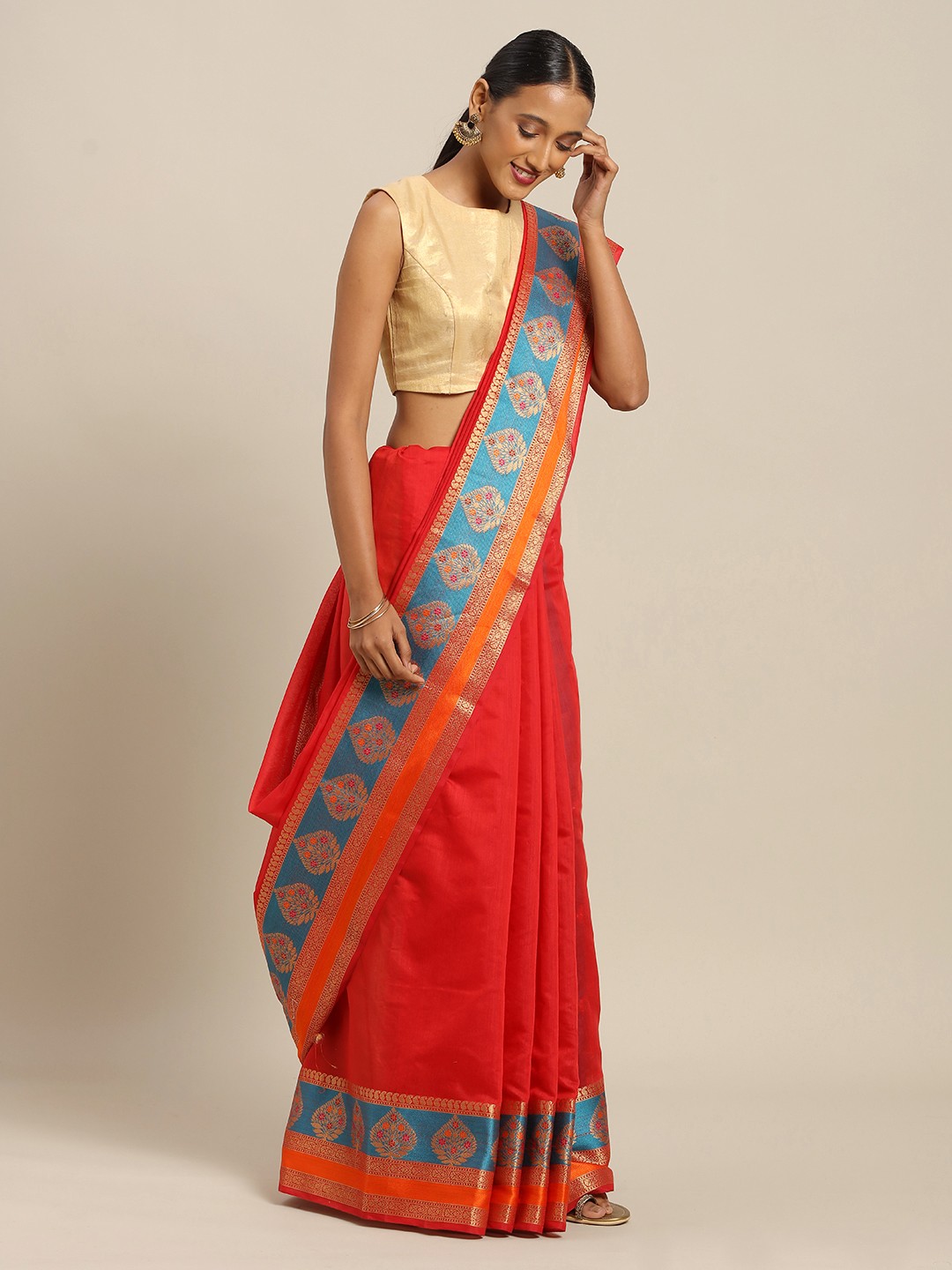 

SANGAM PRINTS Red & Blue Silk Cotton Solid Handloom Saree