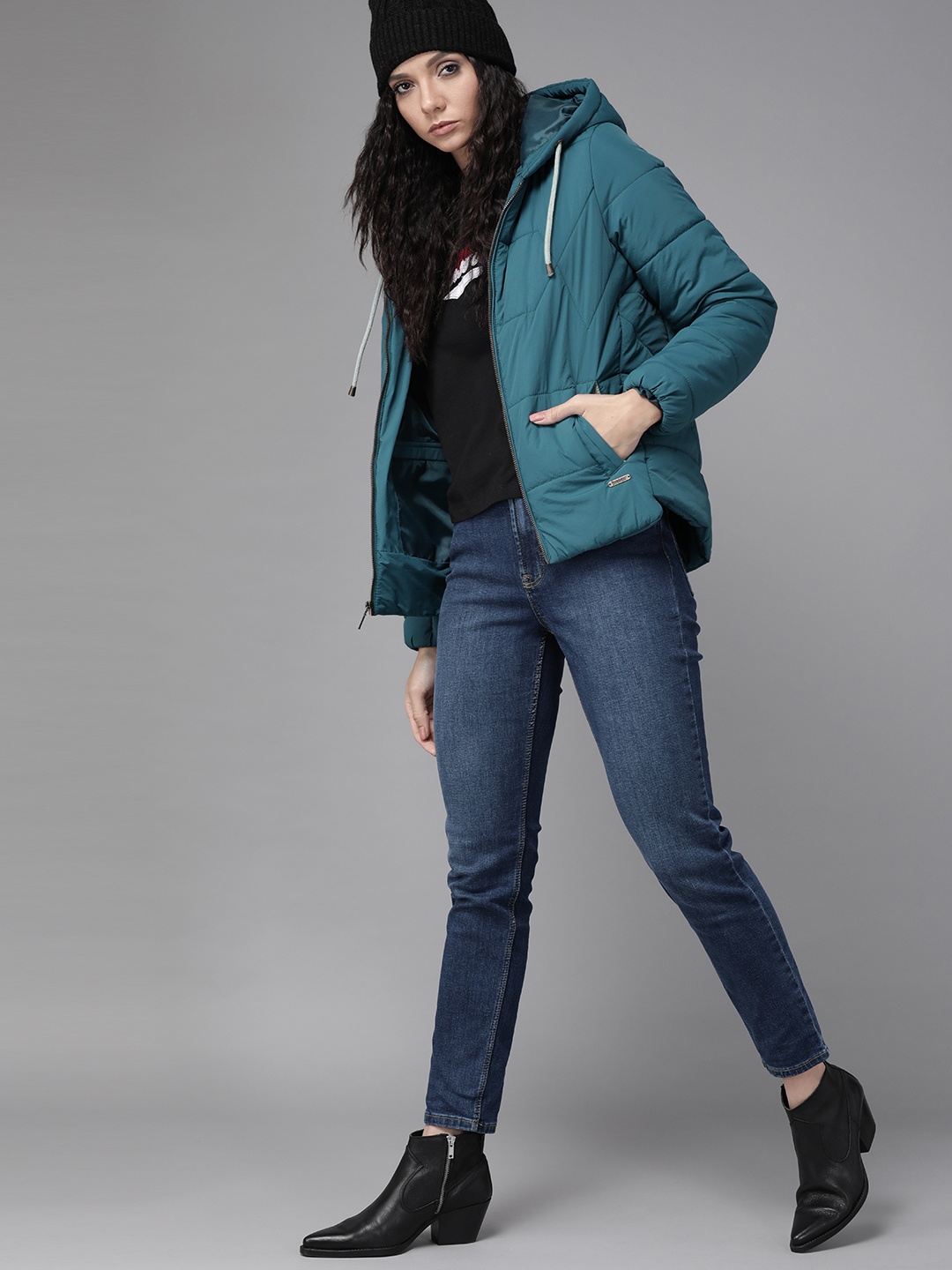 

Roadster Women Teal Blue Solid Hooded Padded Jacket