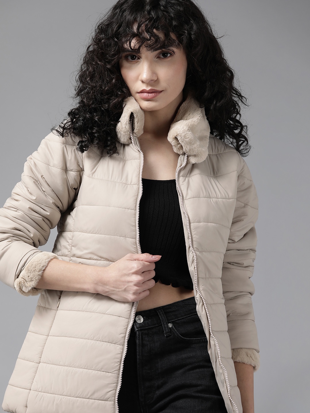 

Roadster Women Beige Solid Detachable Faux Fur Trim Padded Jacket