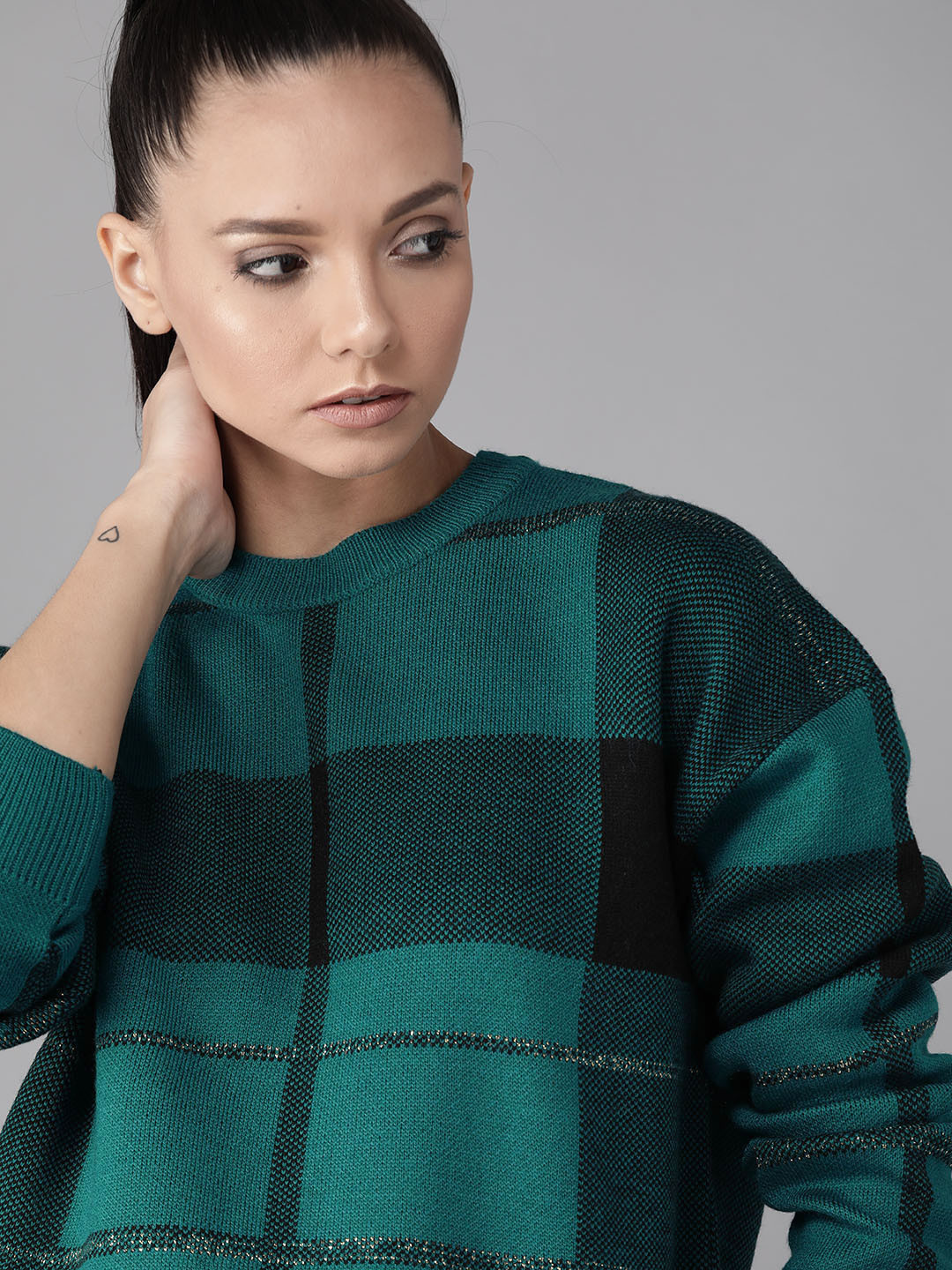 

Roadster Women Green & Black Self Checked Sweater