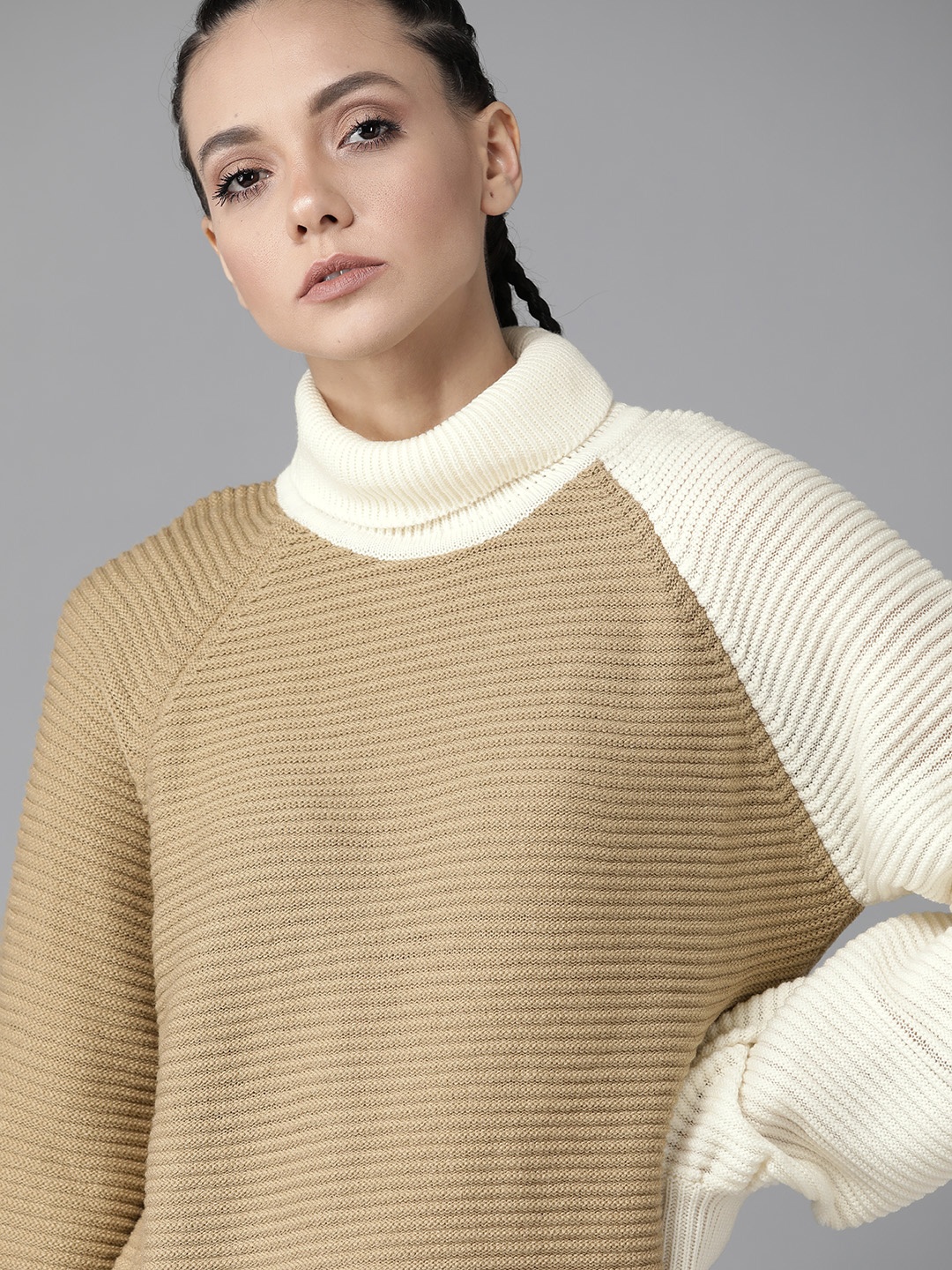 

Roadster Women Olive Green Self Striped Pullover Sweater