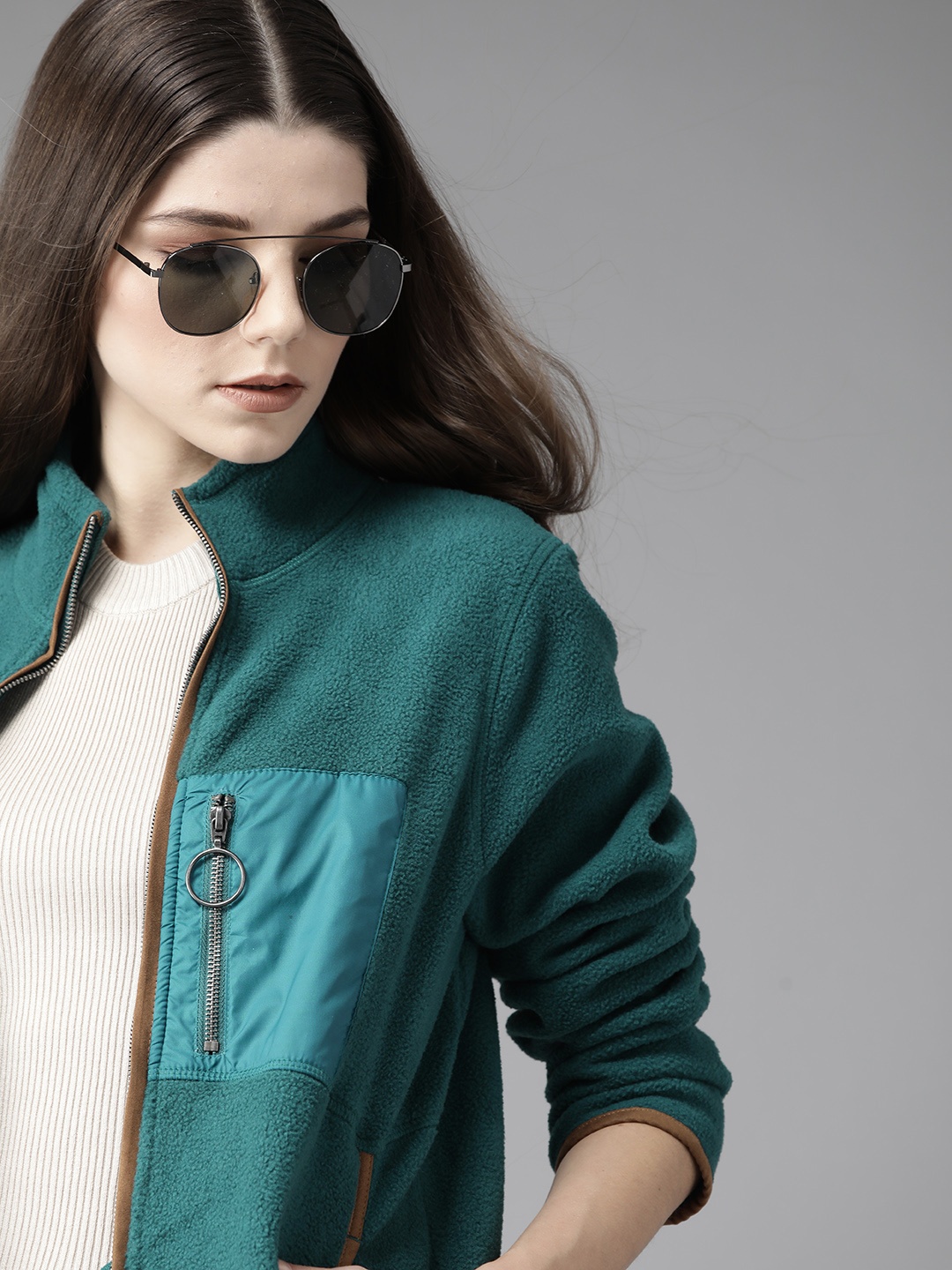 

Roadster Women Teal Green Solid Fleece Sweatshirt