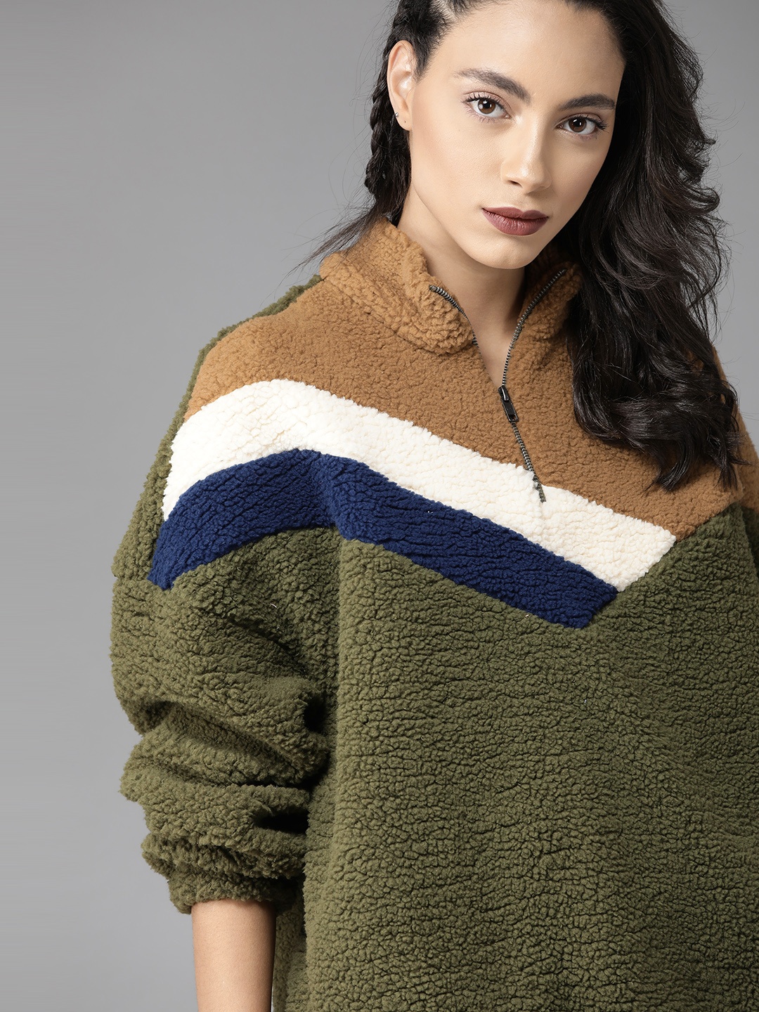 

Roadster Women Olive Green & Beige Colourblocked Sherpa Sweatshirt