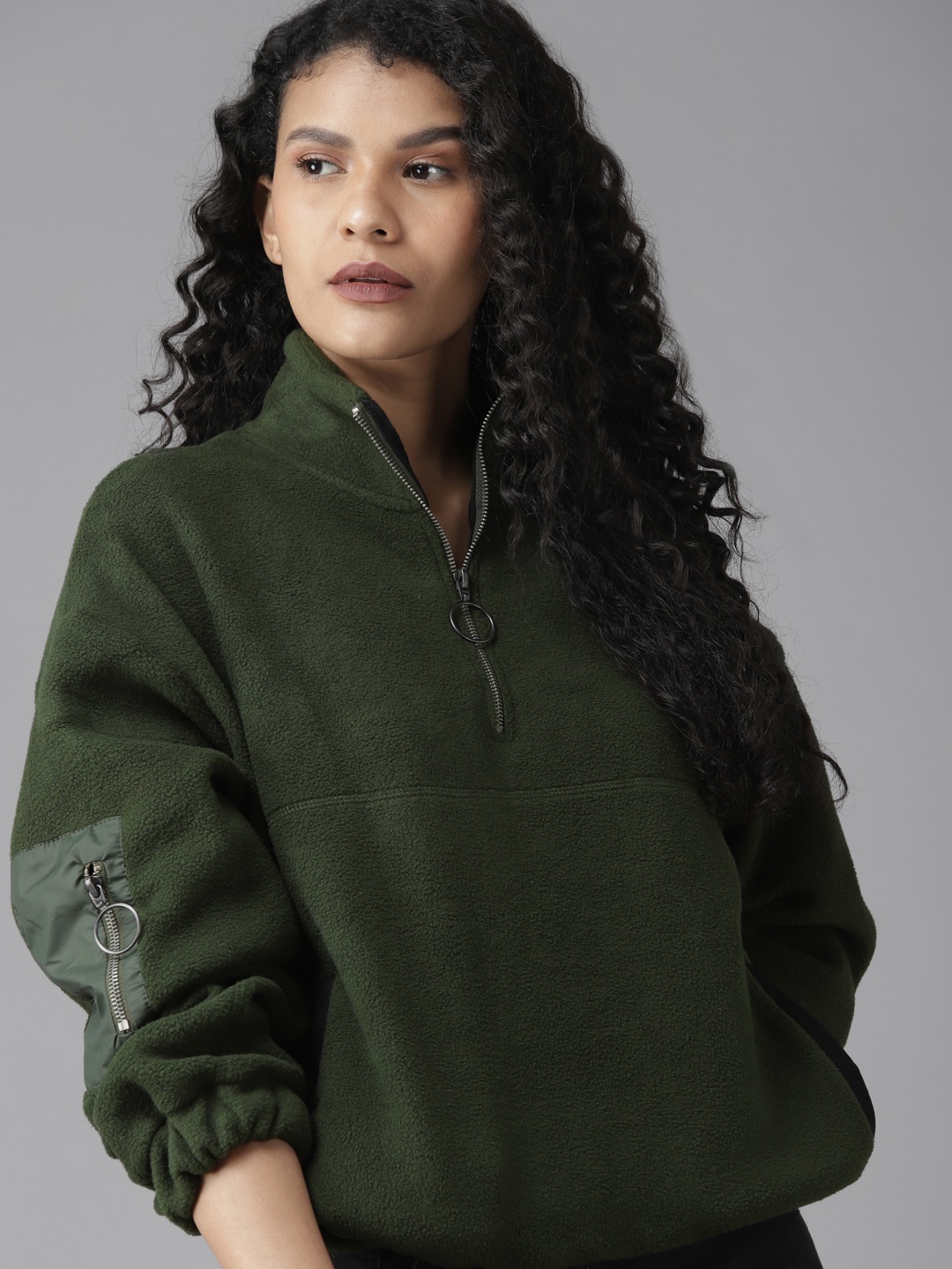 

Roadster Women Olive Green Solid Fleece Sweatshirt