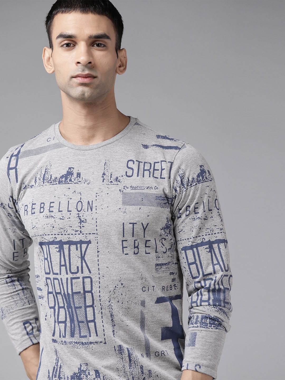

Roadster Men Grey Melange & Blue Typography Printed T-shirt