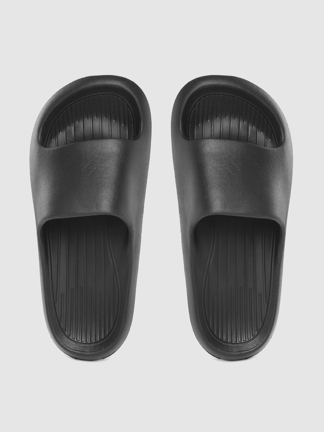 

Mast & Harbour Women Black Solid Sliders