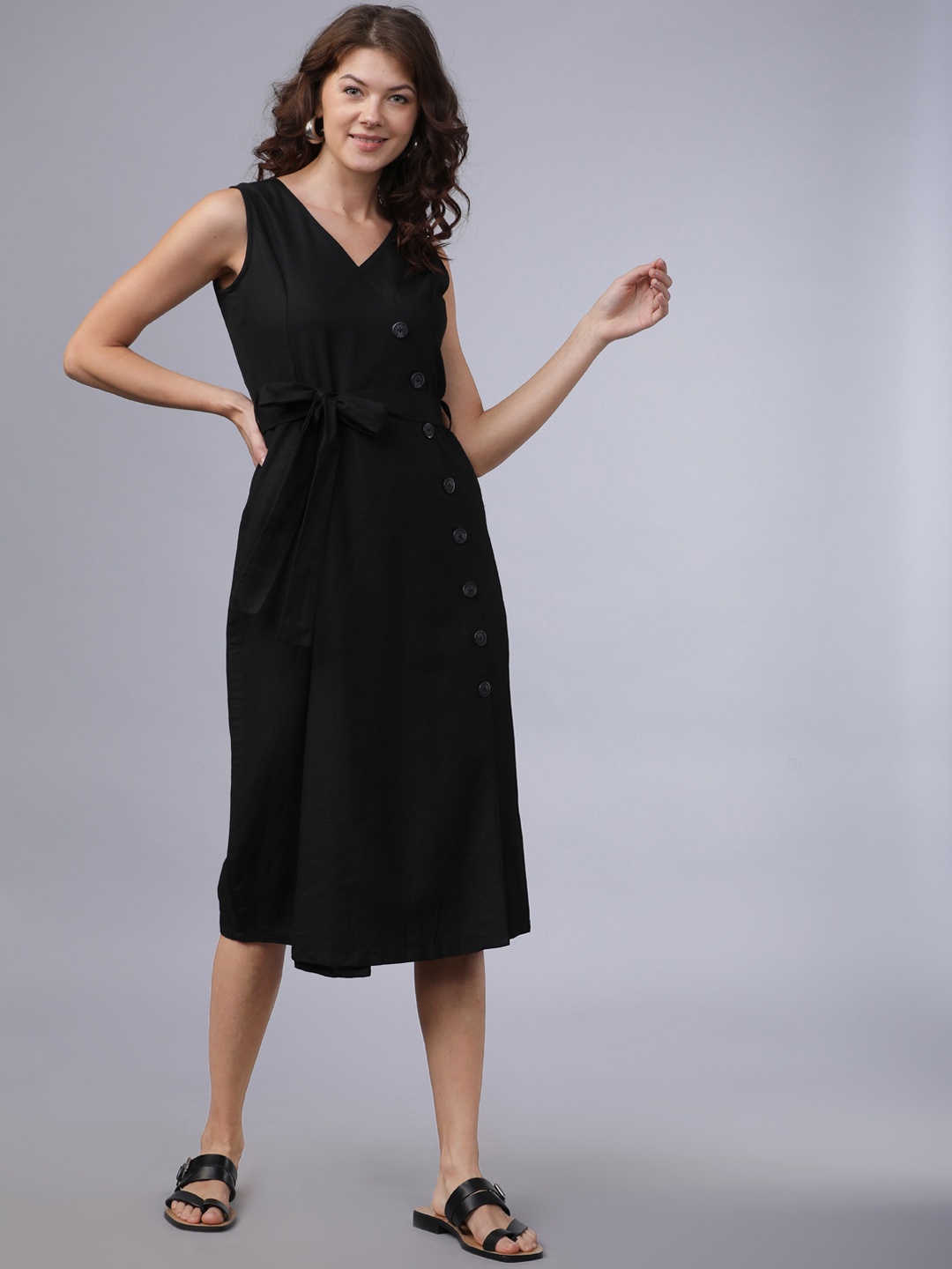 

Tokyo Talkies Women Black Solid Fit and Flare Dress