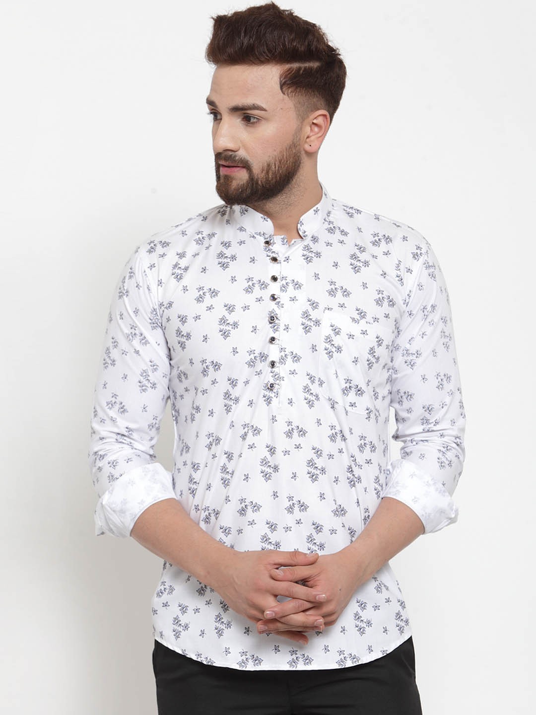 

KLOTTHE Men White Floral Printed Straight Kurta