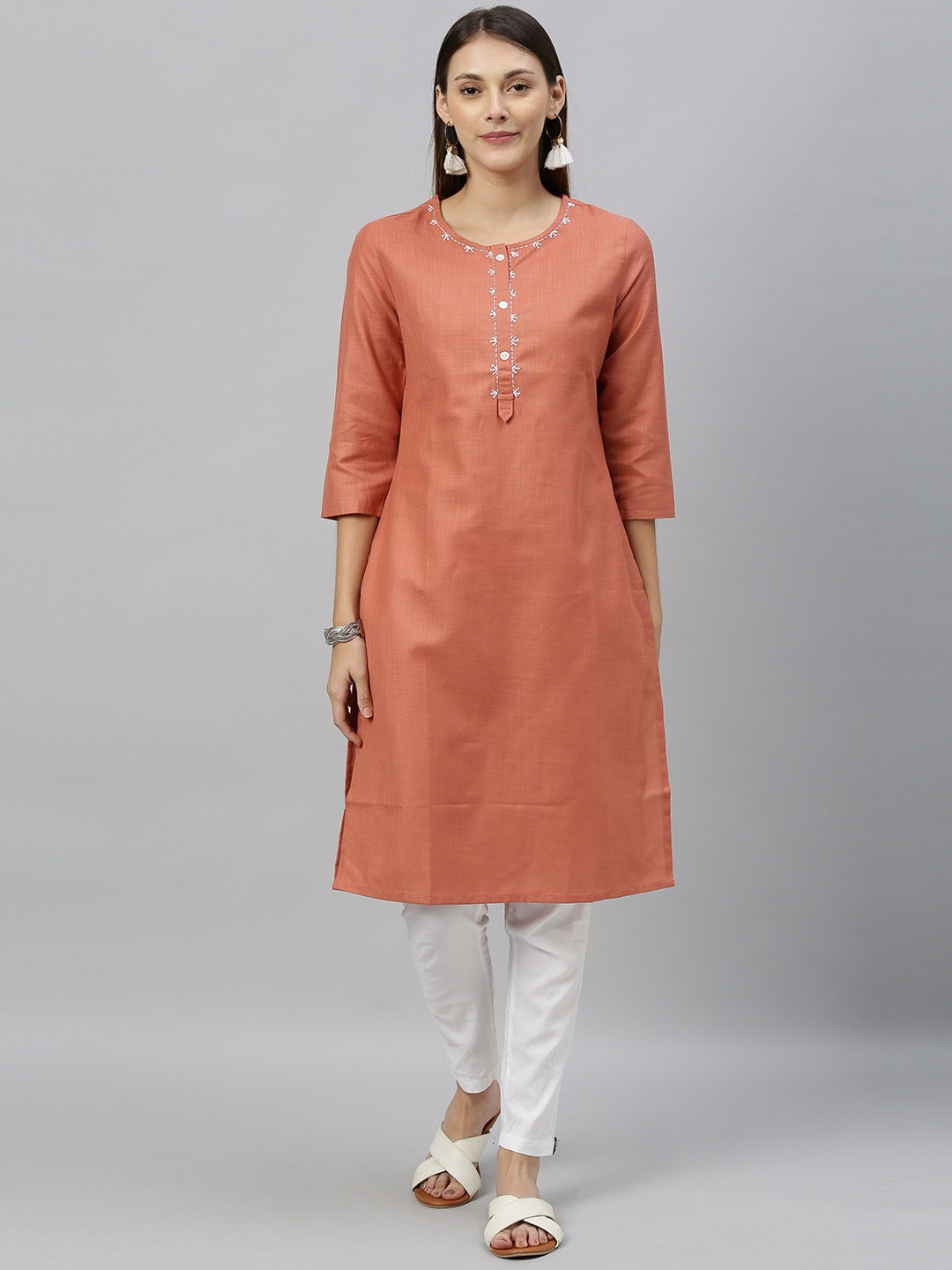 

Anouk Women Peach-Coloured Solid Straight Kurta with Thread Work