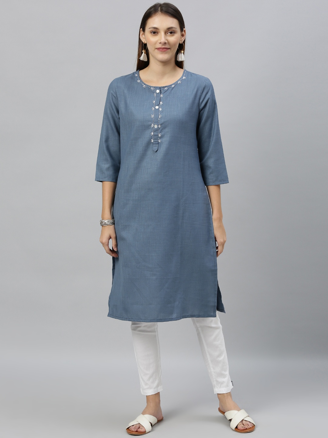 

Anouk Women Blue Solid Straight Kurta