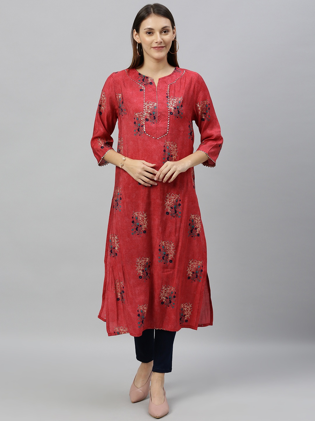 

Anouk Women Fuchsia & Golden Floral Printed Straight Kurta