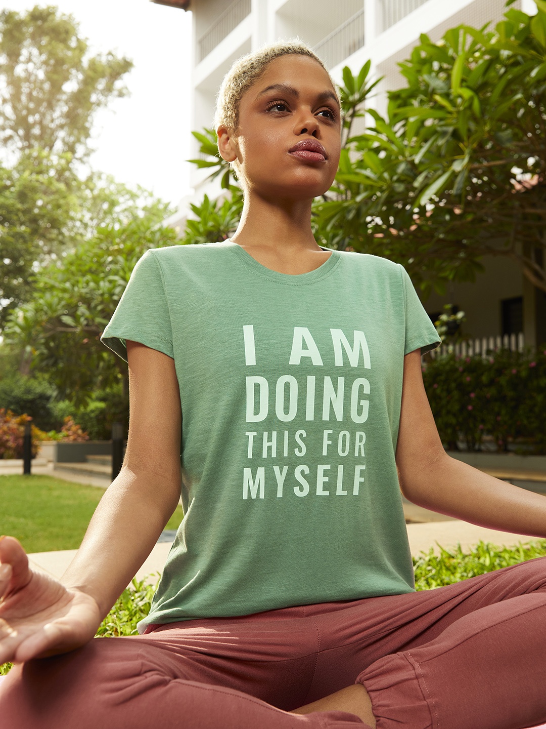 

HRX by Hrithik Roshan Women Green Solid Bio-Wash Yoga Tshirts